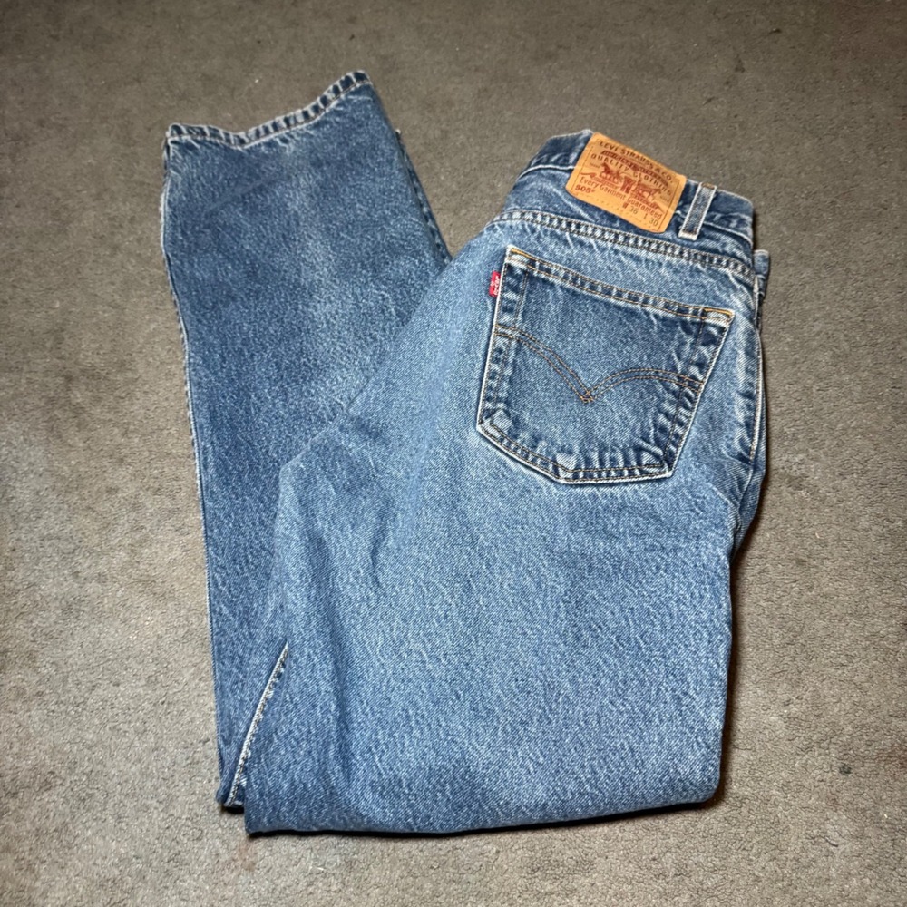 Vintage Levis 505 Regular Fit Straight Leg Jeans Medium Wash Blue 36x30